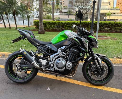KAWASAKI Z900 KAWASAKI Z900